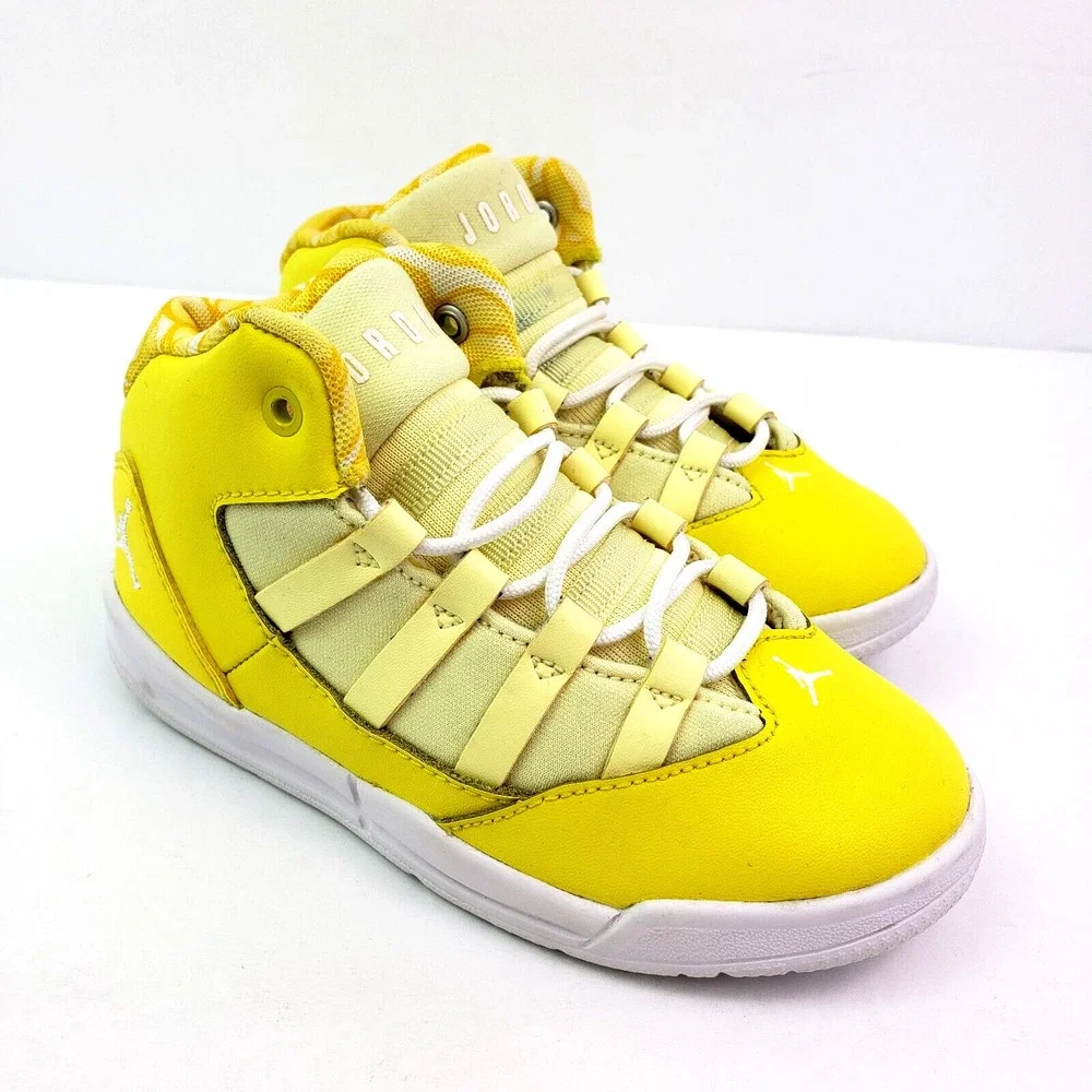 Nike Jordan Max Aura Toddler Size 9c Yellow White Mid Sneaker Shoes AQ9251-701